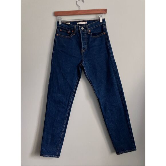 Denim - LEVI’S Dark Denim High Waisted Wedgie Buttonfly Ankle Jeans Size 26